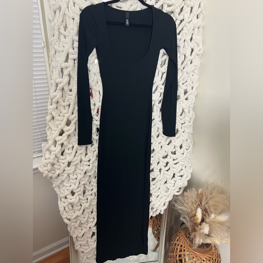 SKIMS SOFT LOUNGE LONG SLEEVE DRESS NWT - ONYX
